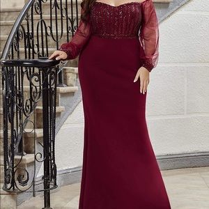 Long Burgundy dress looks just like pictures size 20 only worn once